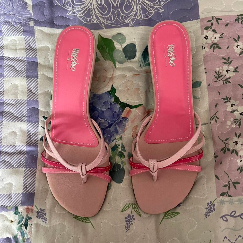 RARE MOSSIMO PINK STRAPPY KITTEN HEEL SANDALS